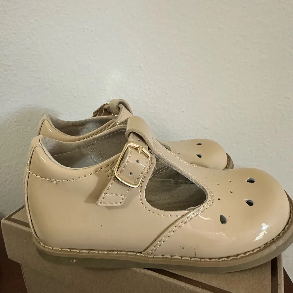 FootMates Girls' Patent T-Strap Dress Shoes in Cream